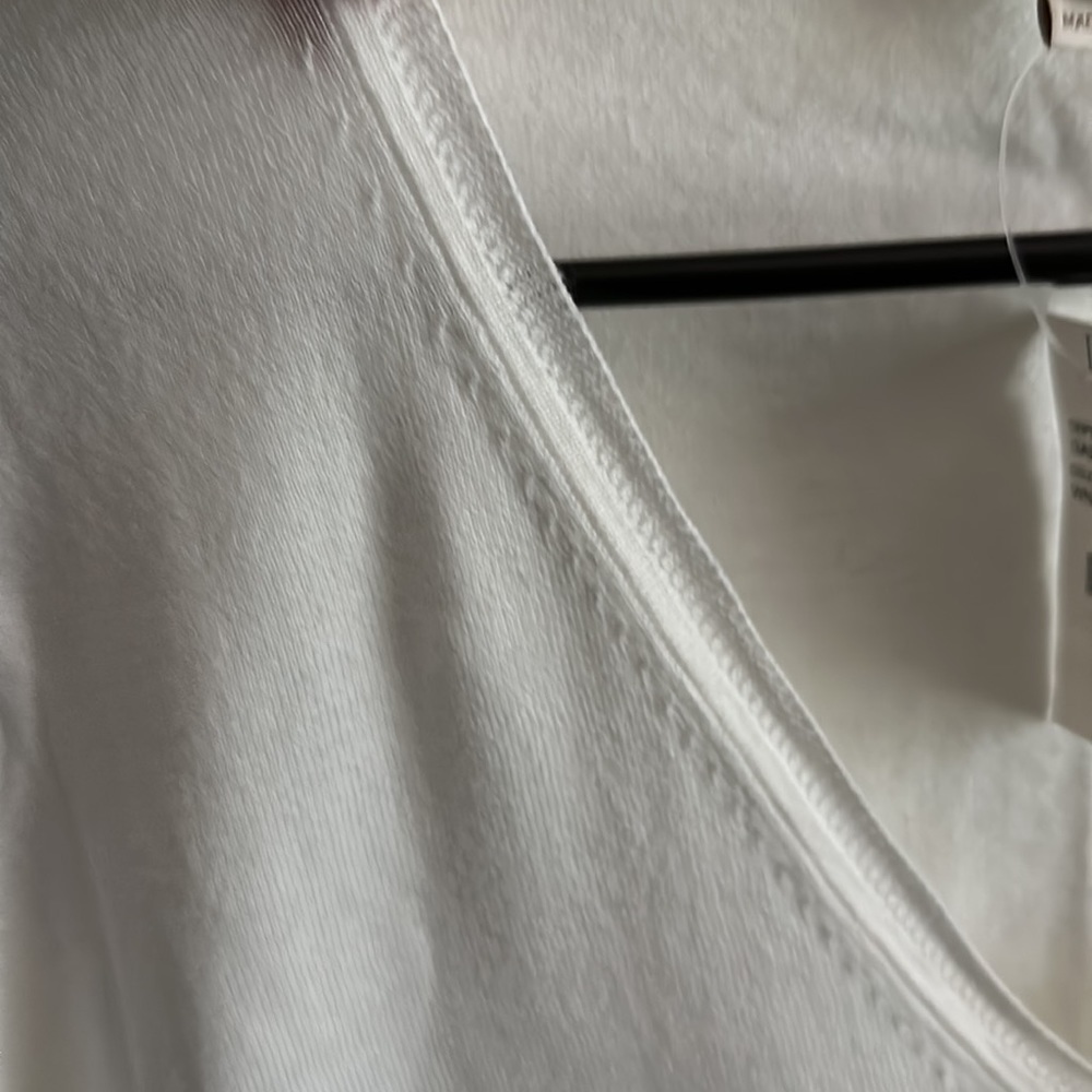 Banana Republic Summer Sweater - Picture 5 of 6